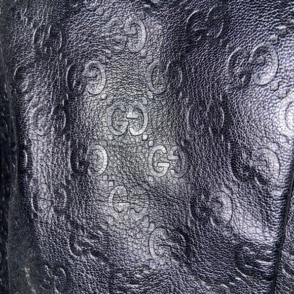 Authentic Gucci Leather bag - Picture 2 of 4